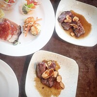 オリゾンテ - 牛肉の鉄板焼き・鯛カルパッチョ昆布茶マリネ(トマトドレッシング)・白身魚のエスカペッシュ