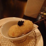 ワインと串揚げ こぱん - うずら玉子とランプフィッシュキャビア