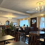 英国ティーハウスMOMO - 店内の様子 ☆ 1