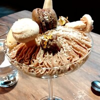 ビストロ ハマイフ - 可愛い❣️モンブランパフェ♡動かしたらキノコが一個ポテっ！と横向いてしまいました。。スミマセン。。