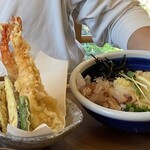 麦の杜 - 海老の大きさよ伝われ！