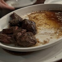 カルネジーオ イースト - 