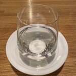 ステーキハウス アパッチ - 〆張鶴（１合） ※ 600円はマジで安過ぎると思うよ？