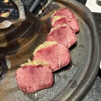 個室 和牛焼肉 吟 難波店 - 