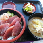 ちゃんこ太五郎 -  鉄火丼800円