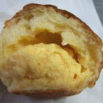 スーリープー -  ブリオッシュ　カスタード（断面）