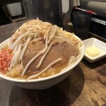 NOODLE HOUSE らみょん - 限定　海老味噌　トッピングのバター