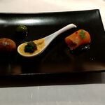 ビストロ　アギャット - 左からグージェール　スクランブルエッグキャビア　スモークサーモン