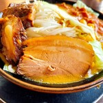 麺屋　たか - 煮バラチャーシューはトロトロ