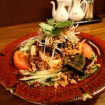 ヤッチャイ - ピータン豆腐