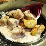 イルクオーレ ピアットスズキ - 子羊ランプ肉とジャガ芋の粒マスタードクリームソース