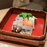 臼杵ふぐ 山田屋 丸の内 - ふぐちり