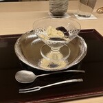 味感 ことほぎ - 自家製栗アイス（渋皮入り）　黒糖蕨餅