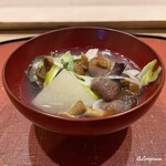 御料理 寺沢 - 牡蠣とのどぐろと網茸と滑子茸の鍋
