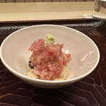 味感 ことほぎ - 本鮪中トロ（宮城県塩釜港）　海苔　舎利