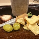 味感 ことほぎ - クワイチップス　銀杏　姫大根　自家製からすみ　日間賀島の蛸柔らか煮