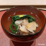 御料理 寺沢 - あわびと蓮根真薯にルッコラの椀物