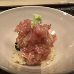 味感 ことほぎ - 咀嚼なしでも舌にのった瞬間に脂が溶けました。たっぷりの量なので初めは山葵、お次は海苔、最後はさっぱりと赤酢のきいた舎利でいただきました♡