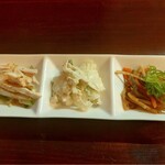 おばんざい居酒屋 大ちゃん家 - 付け出し３種 (税込)500円 ※角度を変えて (2024.12.23)