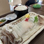 沖あがり食堂 - 活イカ定食2500円