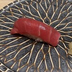 鮨 権左衛門 - 鮪 赤身