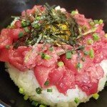天ぷら角打ち しらすくじら - マグロが多くのっています