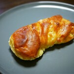 マカダミアナッツとホワイトチョコのブリオッシュ