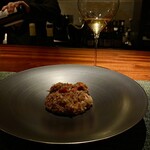 蒼 - このサイズに丸っと香箱蟹1匹込められてます　口に含むと内子、外子、身、味噌がギュッと凝縮され、渾然一体で口腔内を暴れ回ります