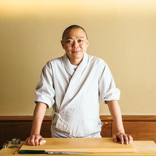 西崎亮平氏（ニシザキリョウヘイ）―腕一本で町寿司からの飛躍