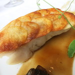 プレヴナンス -   五島列島直送ヒメジ、ジャガイモのクルスティアン、モリーユ茸、空豆　アップ