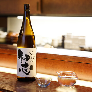 相談しながらその時々の一杯を。温度や提供方法にこだわる日本酒