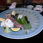 魚勝 -  お造り（カレイ、鱧、アジ、イサキ）