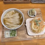 手打ちうどん 上を向いて - ひやかけ+野菜のかき揚げ