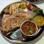 アムリタ インド料理とダルバート - 