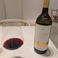レミニセンス - スペインの高級テンプラニーリョ。熟成されて濃厚で華やかな味わい。