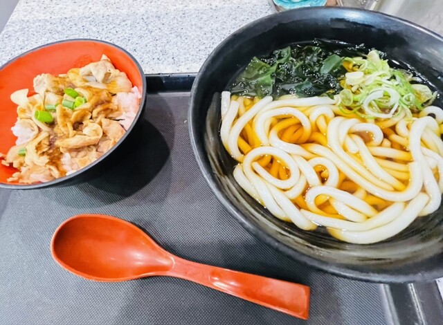 『ミニ豚しゃぶ丼 うとんセット』by 美食探求中 : 名代 富士そば 秋葉原店 （ふじそば） - 秋葉原/そば [食べログ]