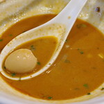 丿貫 - ウズラ味玉と辛辛牡蠣のスープ