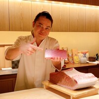 鮨 由う - 
