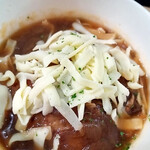 ザ・フュージョン - 中華風ハンバーグろオニオングラタンスープ仕立て