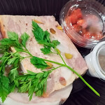 ザ・フュージョン - ローストポークと水玉野菜のサラダ