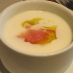 Trattoria Bambu -  冷たい玉葱スープ