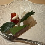 分とく山 - いちごのサンタさん、可愛いなぁ　嬉しい演出です