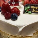 リバーサイドホテル - サイド部分のクリームのデコレーション