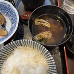 旬菜の味わい がら里 - 白飯も赤だしもまた美味い