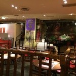 ラーゴディブル - お店の真ん中にグランドピアノが！