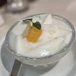 幸蘭 - 杏仁豆腐　他店とは違う牛乳感