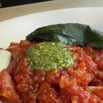 創作イタリアン LA CASA BLANCA - 日高産モッツァレラとフレッシュバジルのトマトパスタ