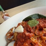 創作イタリアン LA CASA BLANCA - 日高産モッツァレラとフレッシュバジルのトマトパスタ