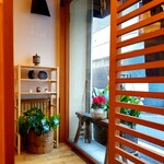 定食 美松 - 入口付近。