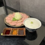 牛タンとおでん しょう助 - とろろご飯との相性抜群◎